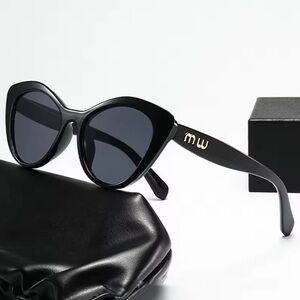 Black Cat-Eye Sunglasses
